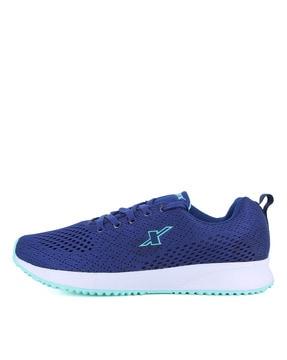 women low-top lace-up running shoes