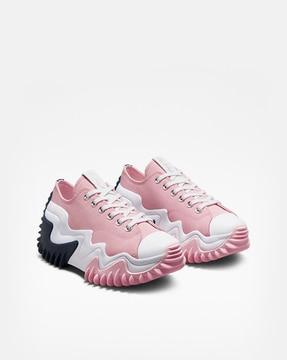 women low-top lace-up sneakers