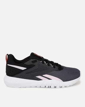 women low-top lace-up training shoes