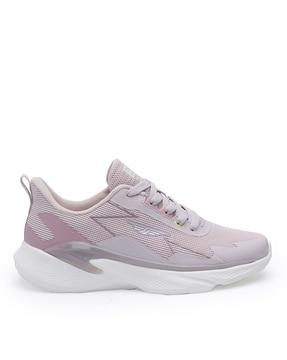 women low-top lace-up walking shoes