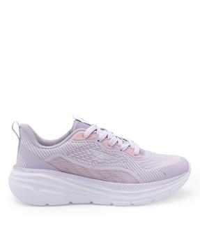 women low-top lace-up walking shoes