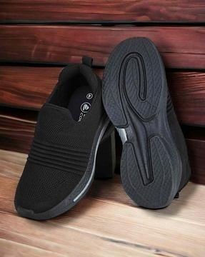 women low-top slip-on running shoes