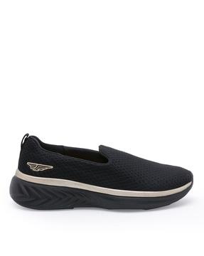 women low-top slip-on walking shoes