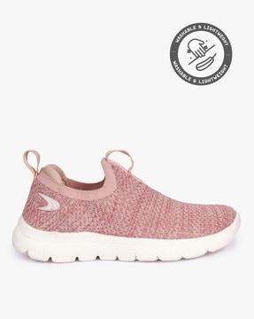 women low-top walking shoes