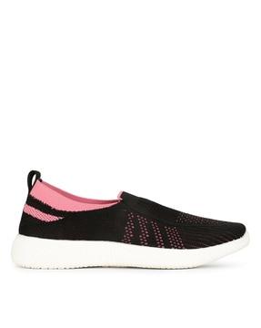 women low-top walking shoes