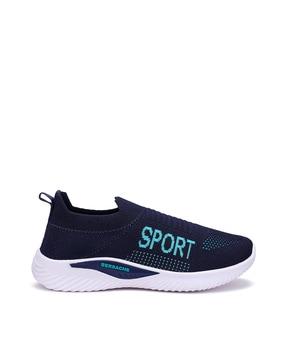 women low-top walking shoes