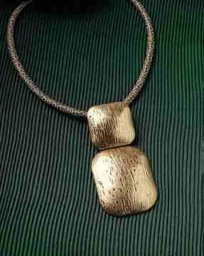 women metallic opulence thread short necklace