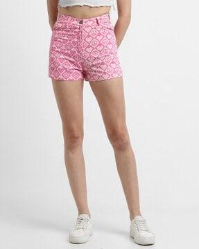 women mid-rise graphic print shorts