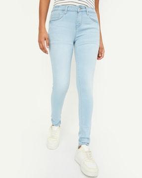 women mid-rise straight jeans with fixed waist