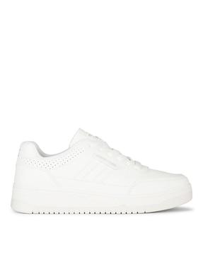 women mid-top shoes with lace fastening