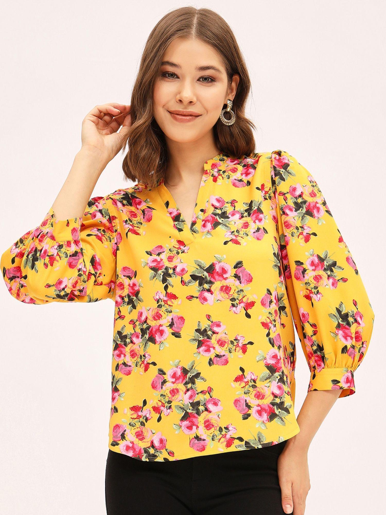 women mustard regular fit floral printed three fourth sleeves top