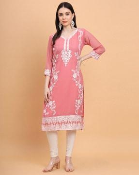 women no darts embroidered straight kurta