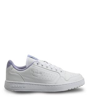 women ny 90 low-top lace-up sneakers