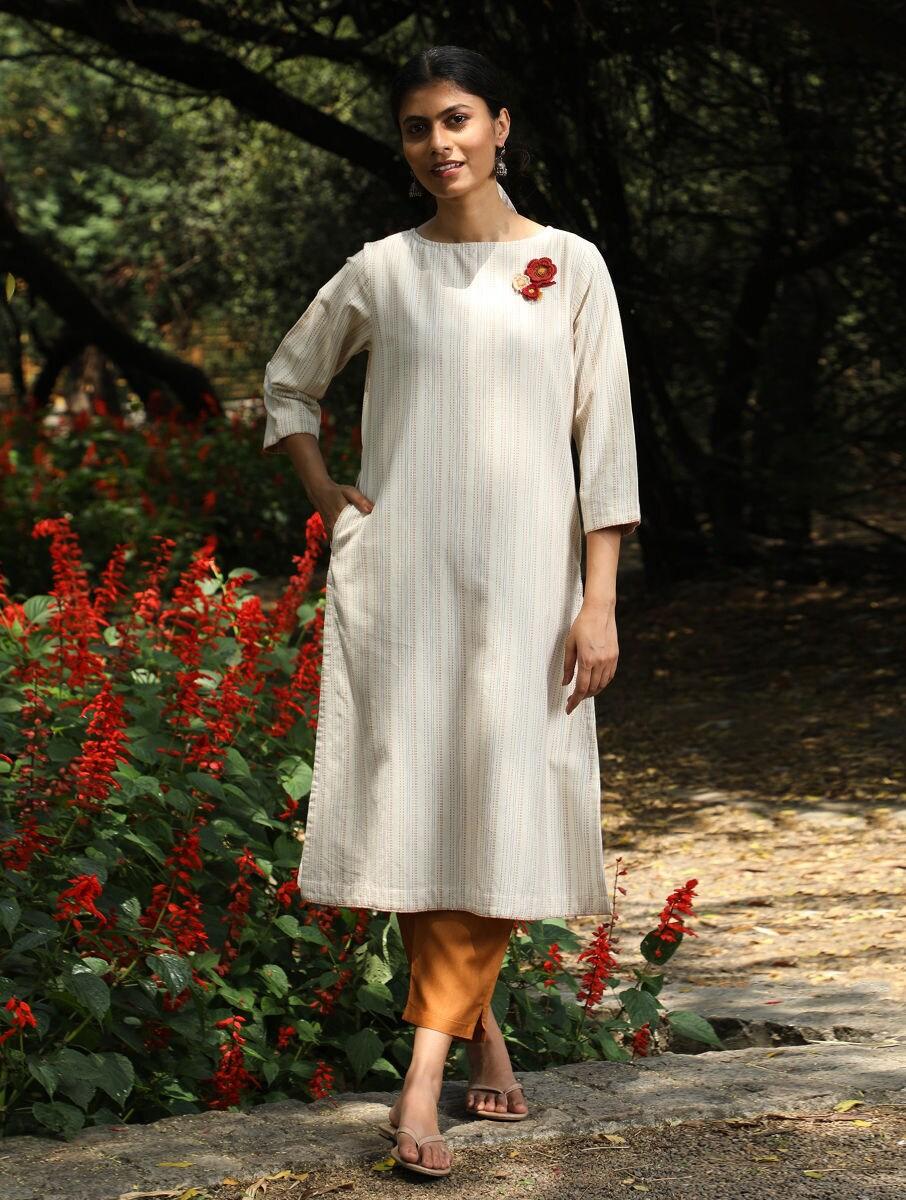 women off white_cream cotton striped round neck regular fit kurta