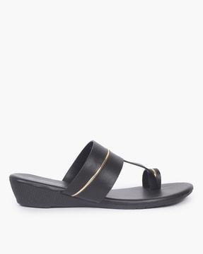 women one-ring flat sandals