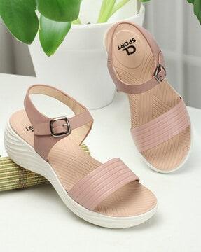 women open-toe sandals with buckle fastening