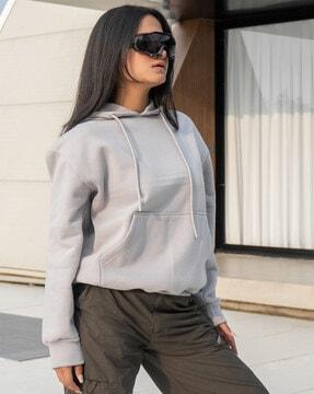 women oversized fit hoodie with kangaroo pockets