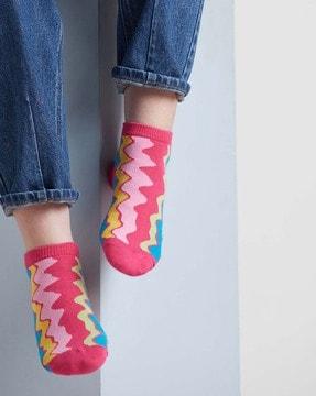 women pack of 2 chevron pattern ankle-length socks
