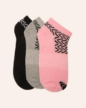 women pack of 3 chevron pattern socks