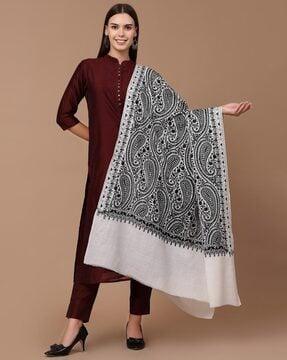 women paisley embroidered shawl