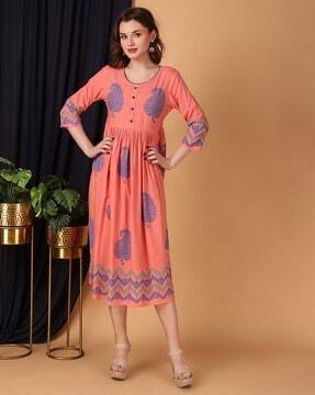 women paisley print anarkali kurta with round neck