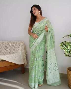 women paisley print banarasi woven saree