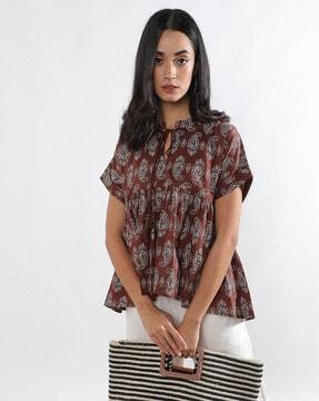 women paisley print top with tie-up