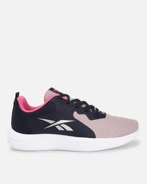 women panelled low-top running shoes