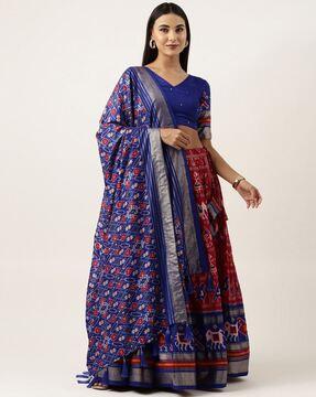 women patola print flared lehenga choli set