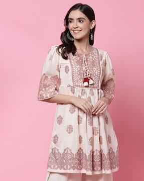 women patterned flared kurti