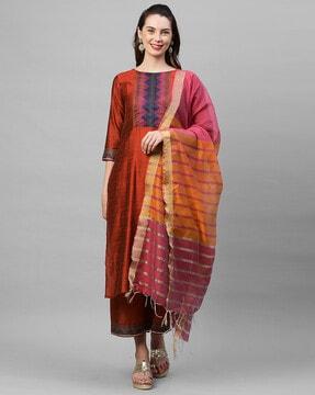 women patterned straight kurta with palazzos & dupatta