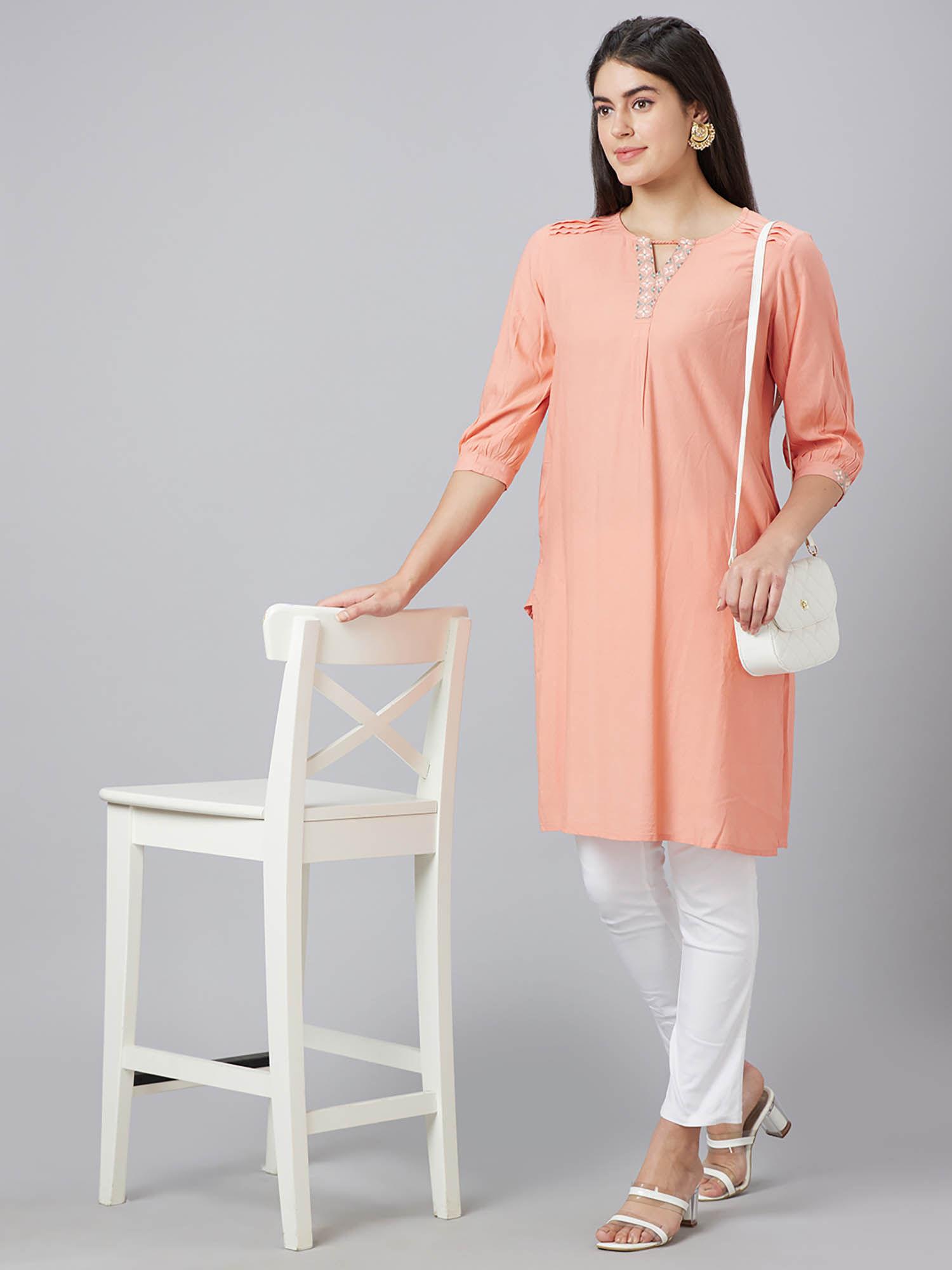 women peach solid round neck straight kurta