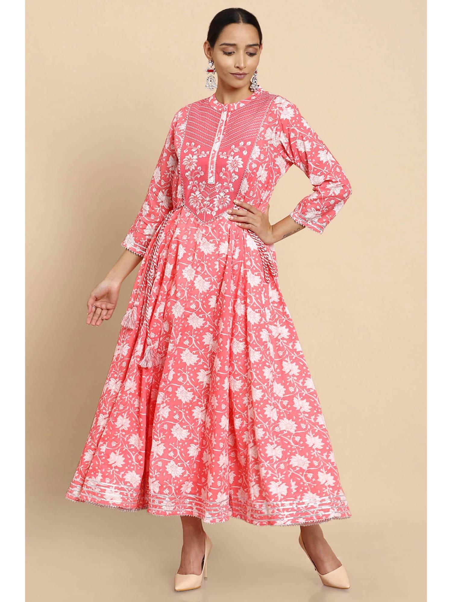 women pink floral dress