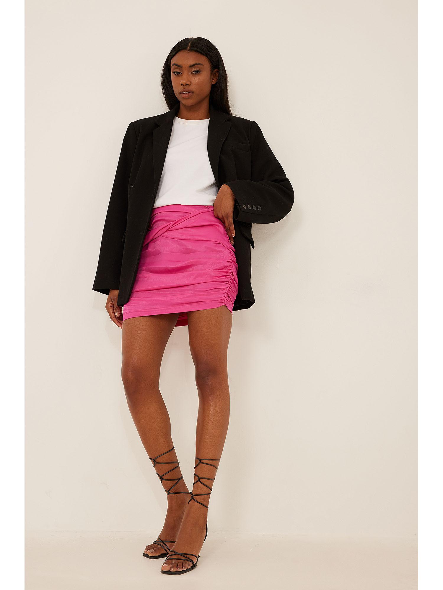 women pink textured mini skirt