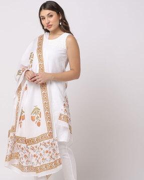 women placement print cotton kota doria dupatta