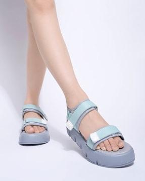 women platform sandals with velcro fastening