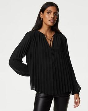 women pleated relaxed fit top with tie-up