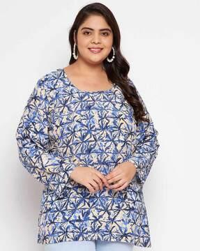 women plus size leaf print round-neck top