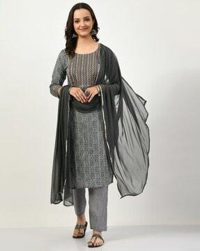 women printed a-line kurta set