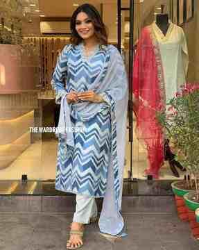 women printed a-line kurta set