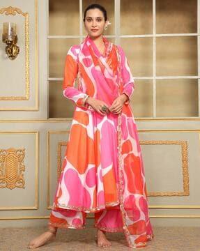 women printed anarkali kurta set with dupatta