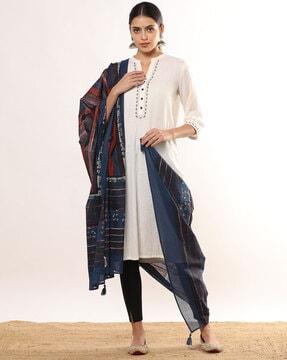 women printed dupatta with tassels