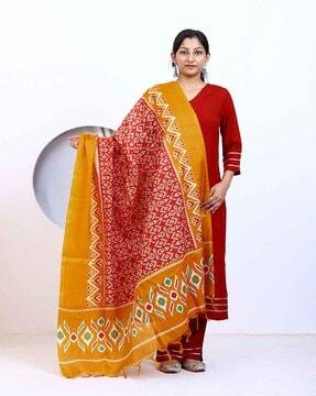 women printed dupatta with tassels