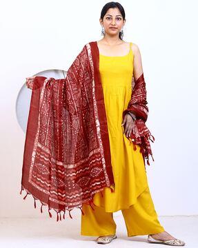 women printed dupatta with tassels