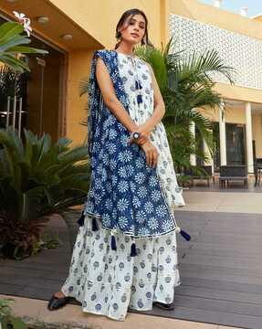 women printed flared kurta set