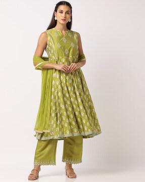 women printed flared kurta suit set