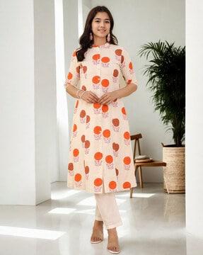 women printed flared kurta with 3/4th sleeves