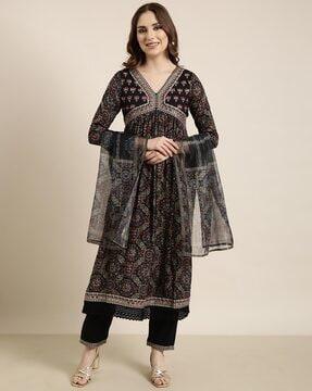 women printed flared kurta with pants & dupatta