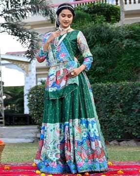 women printed flared lehenga choli set with dupatta