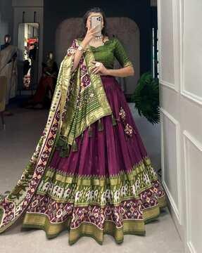 women printed flared lehenga choli set with dupatta